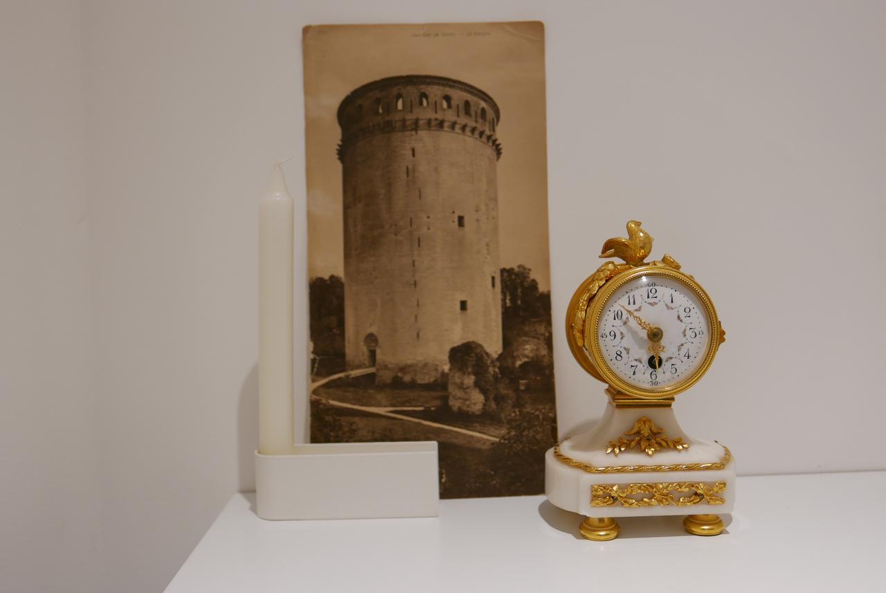 Tour Sarrazine De Montaren Bed and Breakfast Buitenkant foto