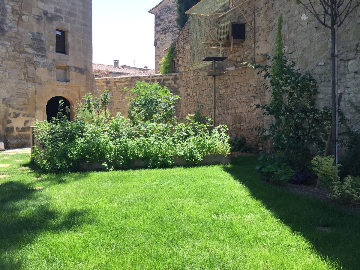 Tour Sarrazine De Montaren Bed and Breakfast Buitenkant foto