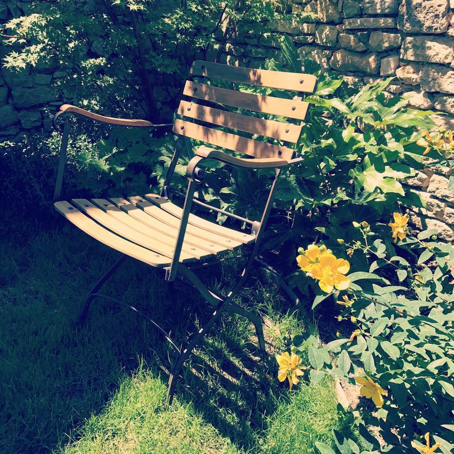 Tour Sarrazine De Montaren Bed and Breakfast Buitenkant foto